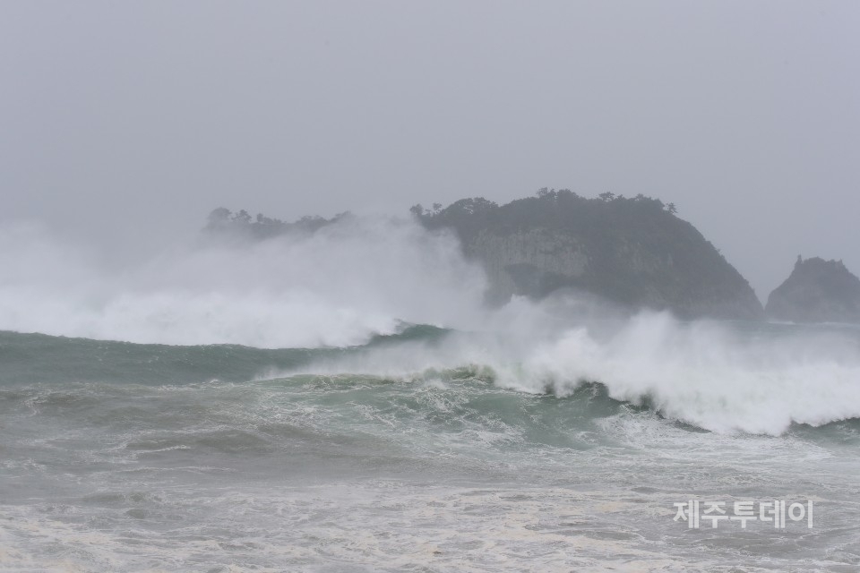 태풍. 해일, 파도 자료사진(사진=제주투데이 DB)