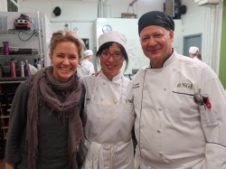 김은영 요리연구가(가운데).