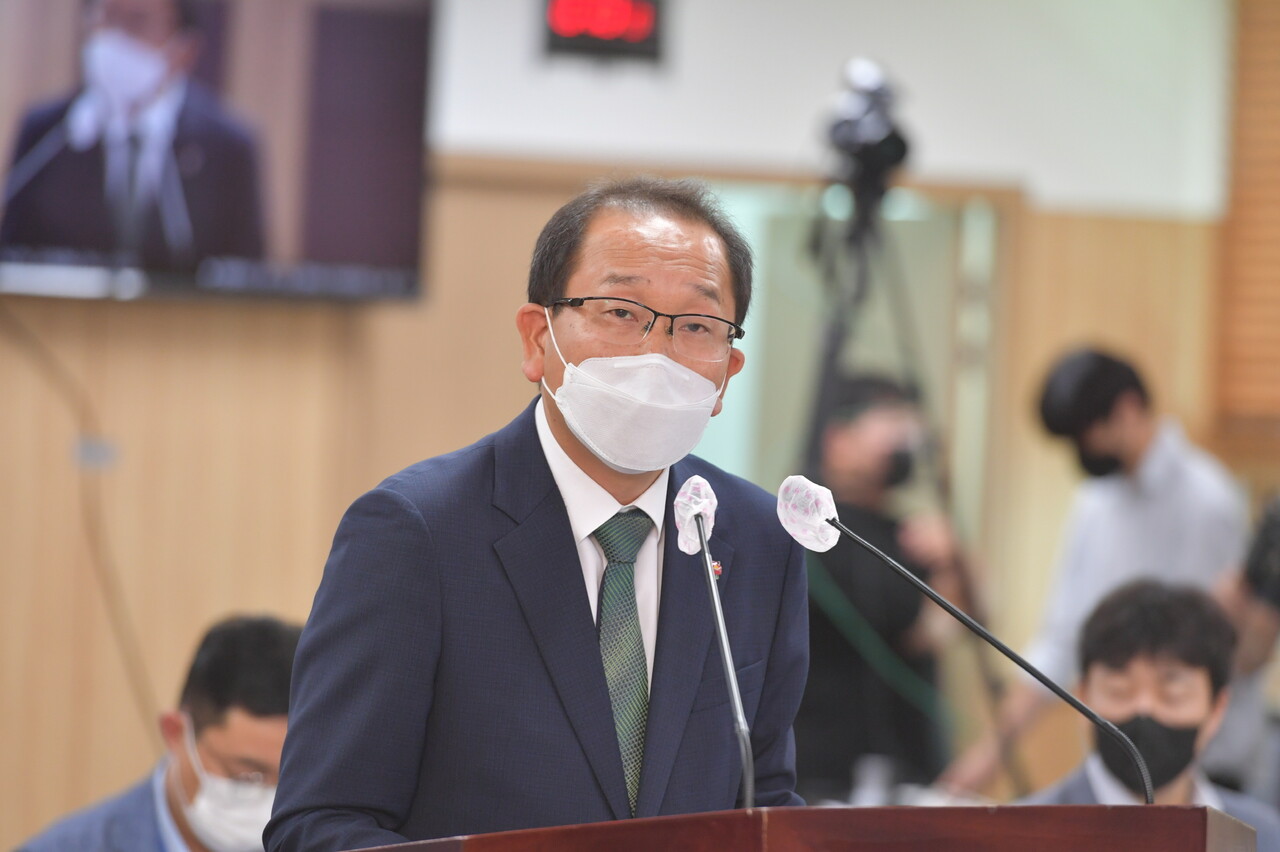 강병삼 제주시장 후보자(사진=제주도의회 제공)