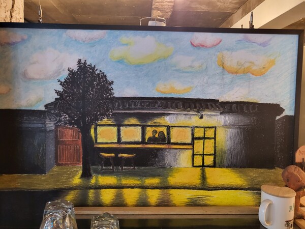 책방지기 부부의 딸이 그린 '한뼘책방'. (사진=요행)