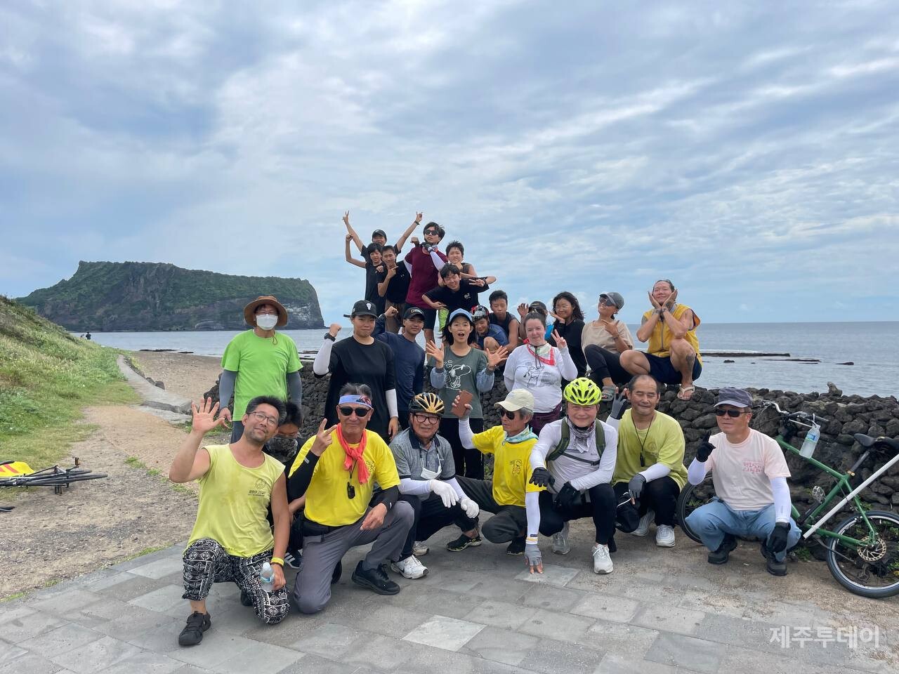  코로나19로 중단된 제주생명평화대행진을 대신해 ‘평화의 섬 제주를 위한 여행-두바퀴’가 지난 10일부터 13일까지 4일간 진행됐다. (사진=볍씨학교)