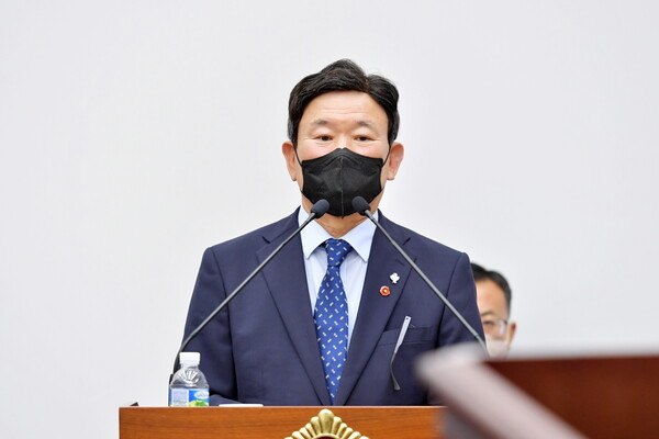 김광수 제주도교육감(사진=제주도의회 제공)