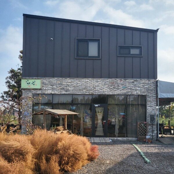 제주시 조천읍에 위치한 책방 '귤다방'. (사진=요행)