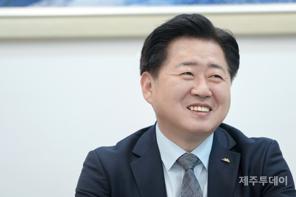 오영훈 제주도지사가 1일 제주도인터넷신문기자협회와 공동 신년대담을 진행하고 있다. (사진=제주도인터넷신문기자협회)