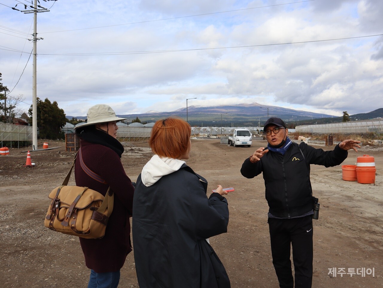 지난해 12월2일 서귀포 강정 민군복합형 관광미항 진입도로 개설 공사 현장을 찾았다. (사진=박지희 기자)