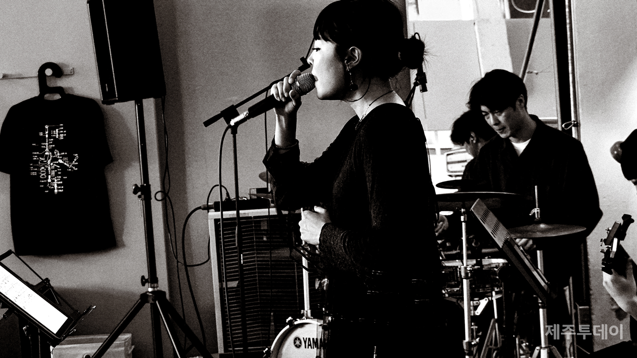 재즈보컬 이채연님이 참여한 2부 공연. (사진=락하두)