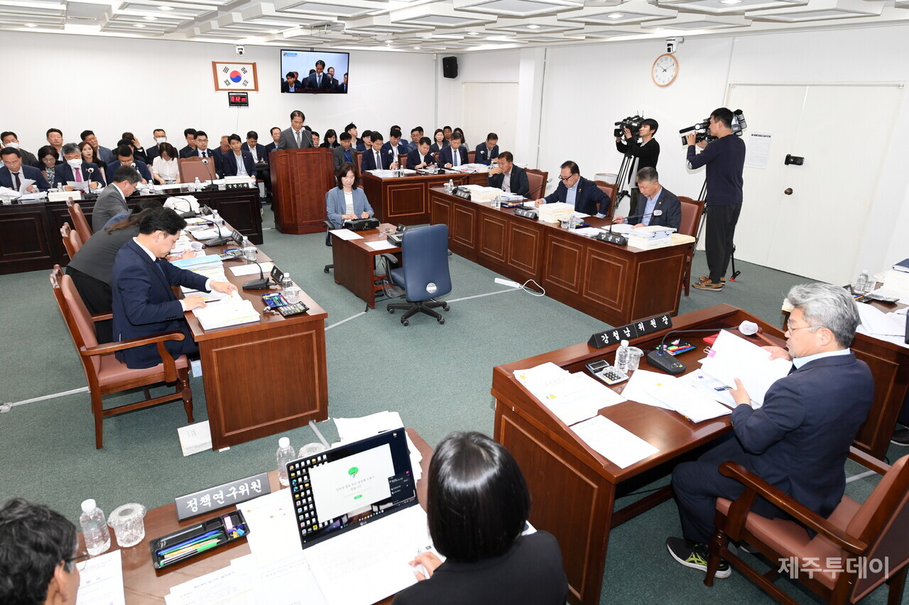 2023년 5월 12일 열린 행정자치위원회 제2차 회의 모습 (사진=도의회)