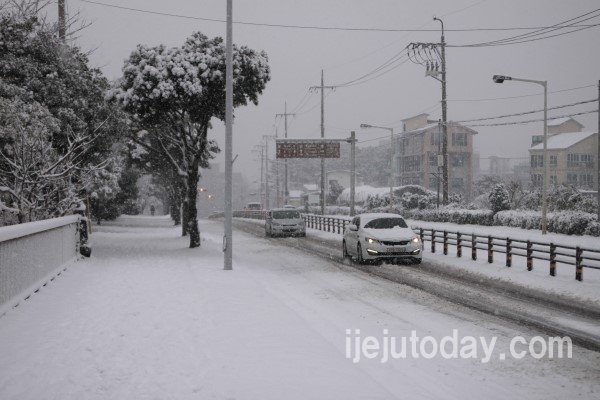 ▲제주도가 겨울철 폭설에 대비해 대중교통 특별수송 대책기간에 들어간다.@자료사진 제주투데이
