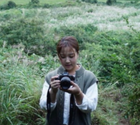 제주제2공항이 건설에 대한 발표가 난 후 고향으로 돌아와 제주제2공항 문제에 대해 공부하고 알리는 활동을 하고 있습니다. 장마철인 요즘, 아침에는 새를 보고 비가오면 맹꽁이를 찾아나섭니다.