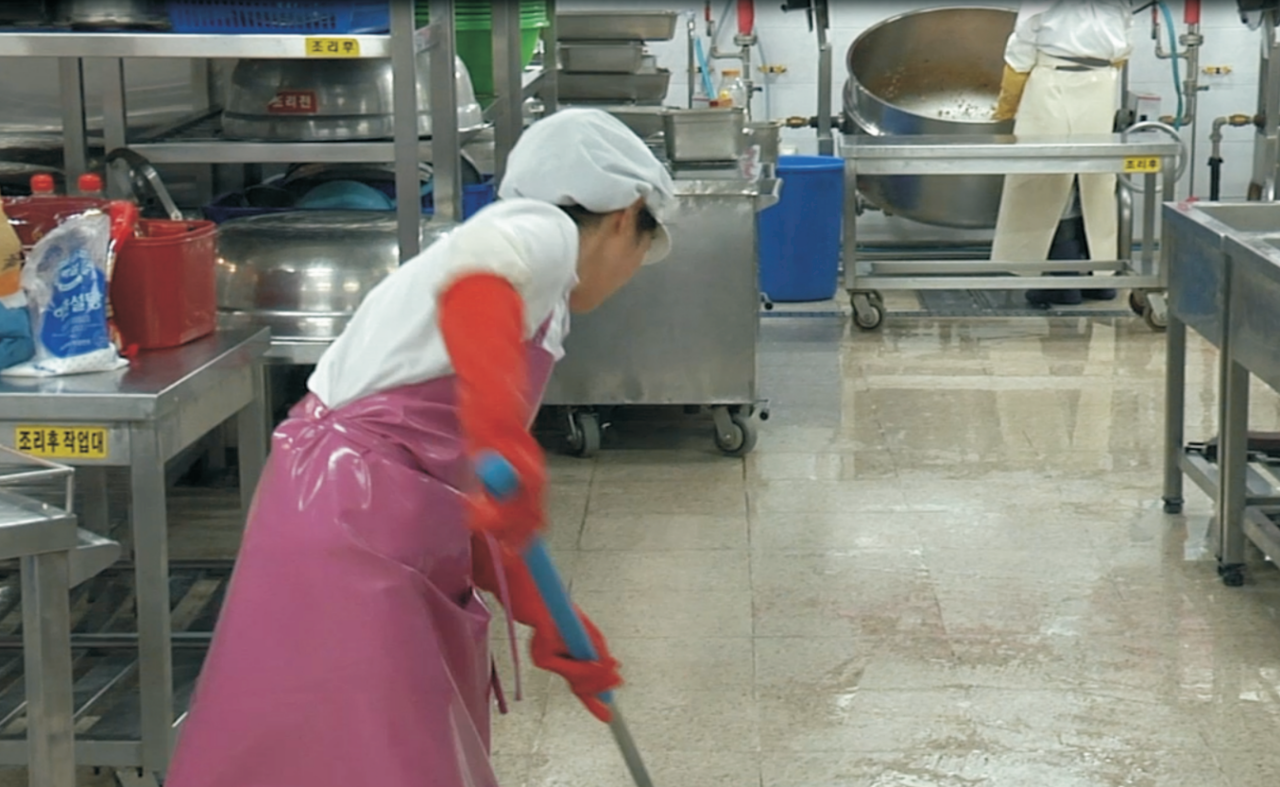학교 급식실. (사진=전국학교비정규직노조 홈페이지 갈무리)