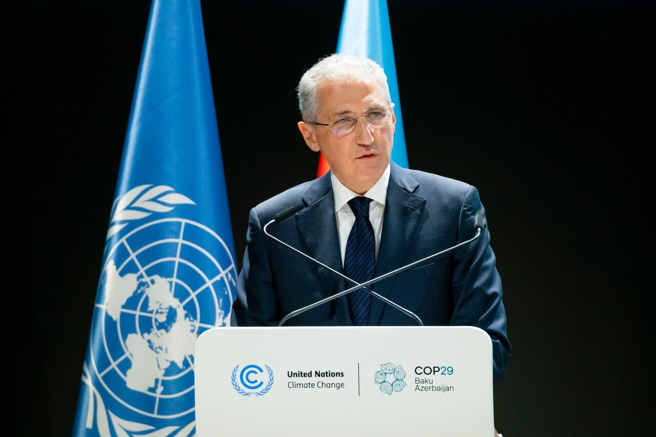 제29차 유엔 기후변화협약 당사국총회(COP29)가 지난 11일부터 아제르바이잔의 수도 바쿠에서 열리고 있는 가운데 묵타르 바바예프 COP29 의장이자 아제르바이잔의 생태천연자원부 장관이 연설하고 있다. (사진=COP29 Azerbaijan 페이스북 갈무리)