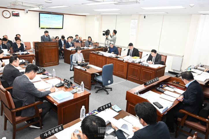 지난 14일 오전 제433회 제2차 정례회 환경도시위원회 제1차 회의가 진행되고 있다. (사진=제주도의회)