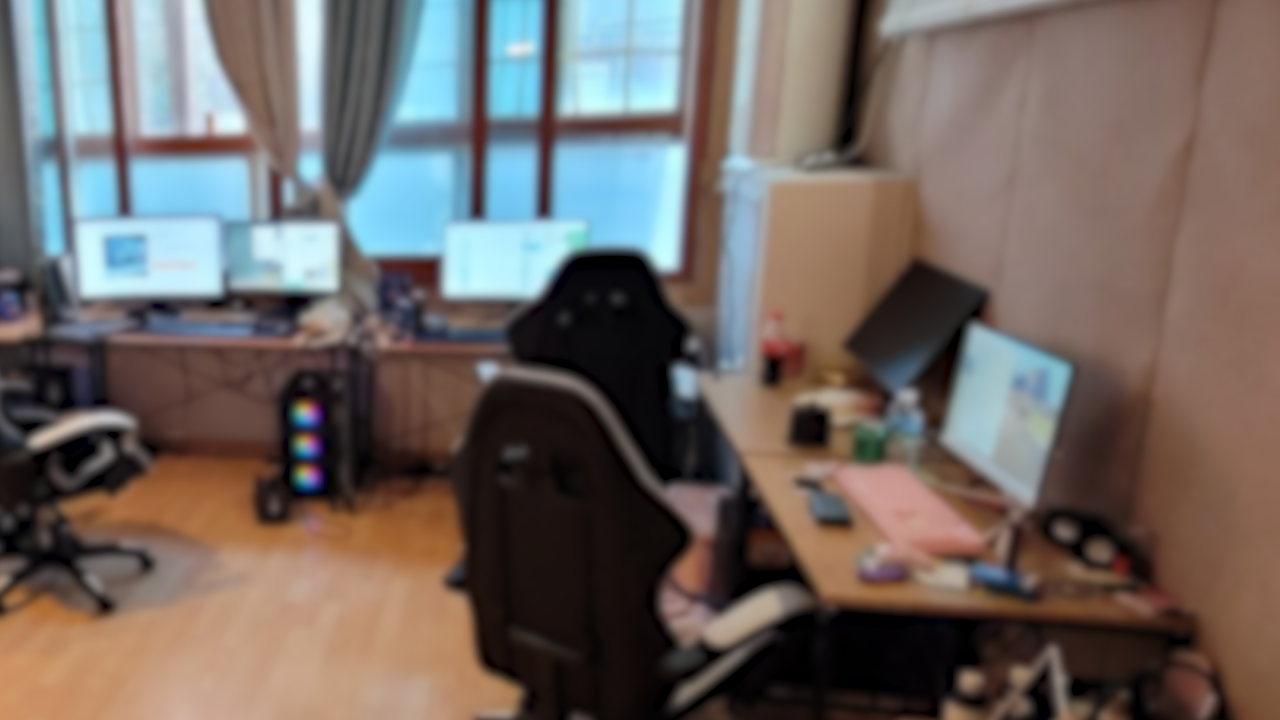 A씨 일당이 중고거래 사기의 거점으로 활용한 사무실 내부. (사진=제주경찰청 제공)