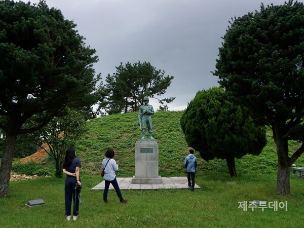  남해에 있는 박진경 대령 동상 제주투데이 DB