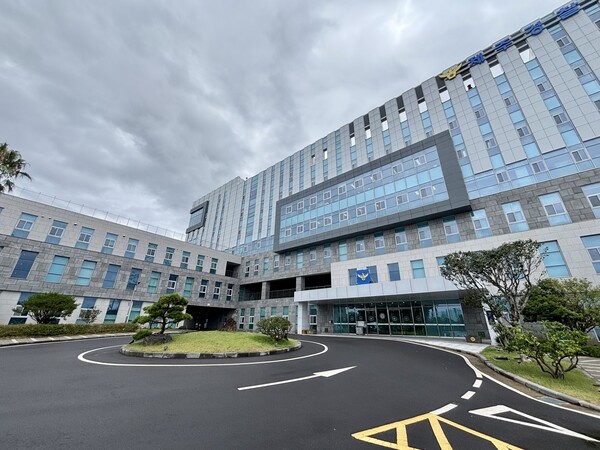 Jeju Police Arrest 74 Members of Gambling Ring