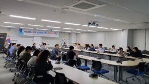 이제 민원 신청도 더 쉽게 … 서귀포시, &apos;제주간편e민원&apos; 활성화 박차