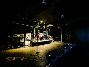 드러머가 꿈꾼 음악 공간 누웨마루 RnR(Rock n Roll pub)